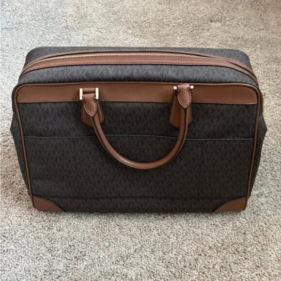 Michael Kors Large Logo Weekender Bag • Brown / Acorn - Picture 3 of 6